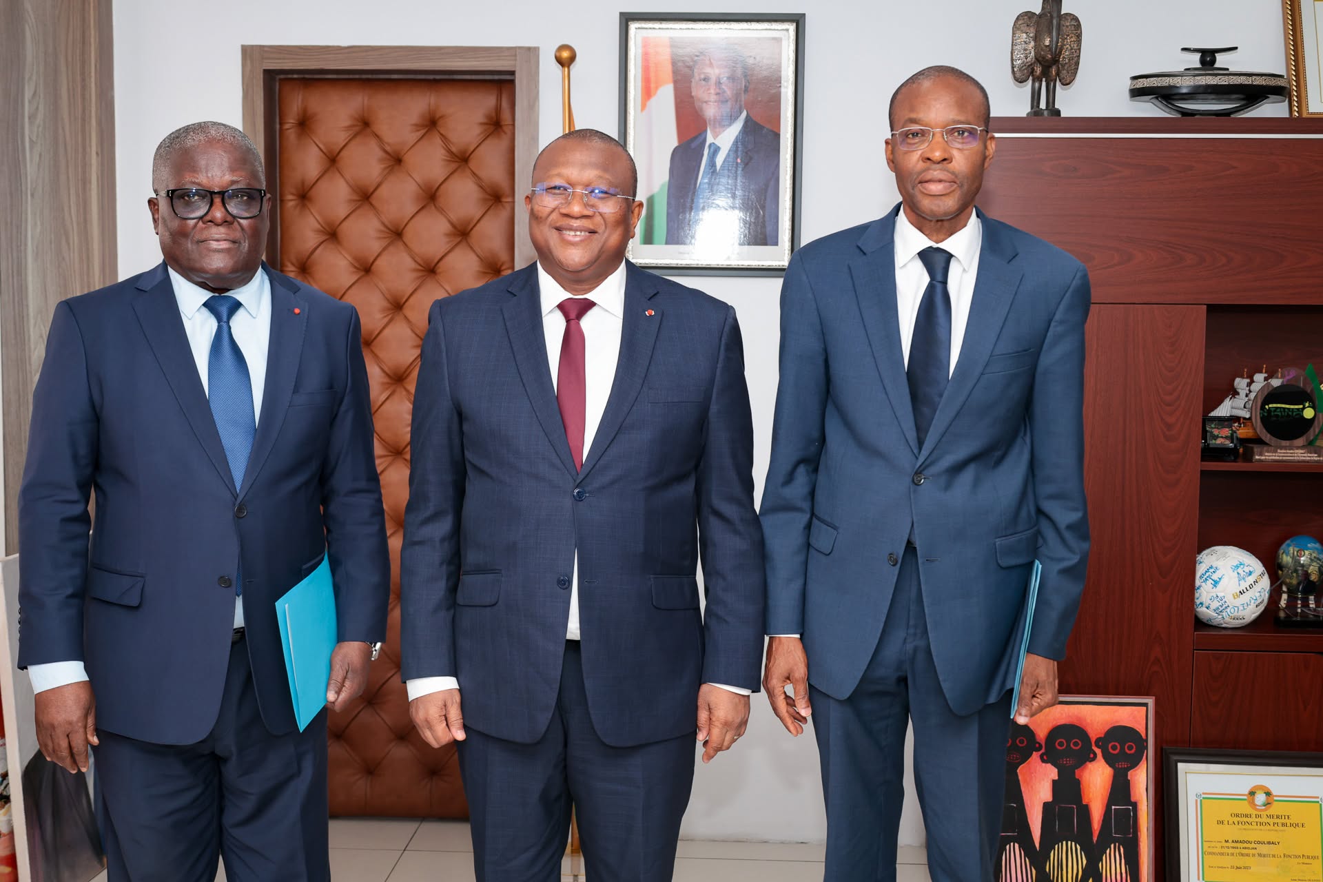REMISE OFFICIELLE DES DÉCRETS DE NOMINATION PAR LE MINISTRE